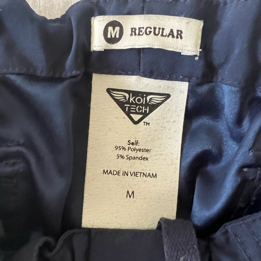 Koi scrub pants Medium like new